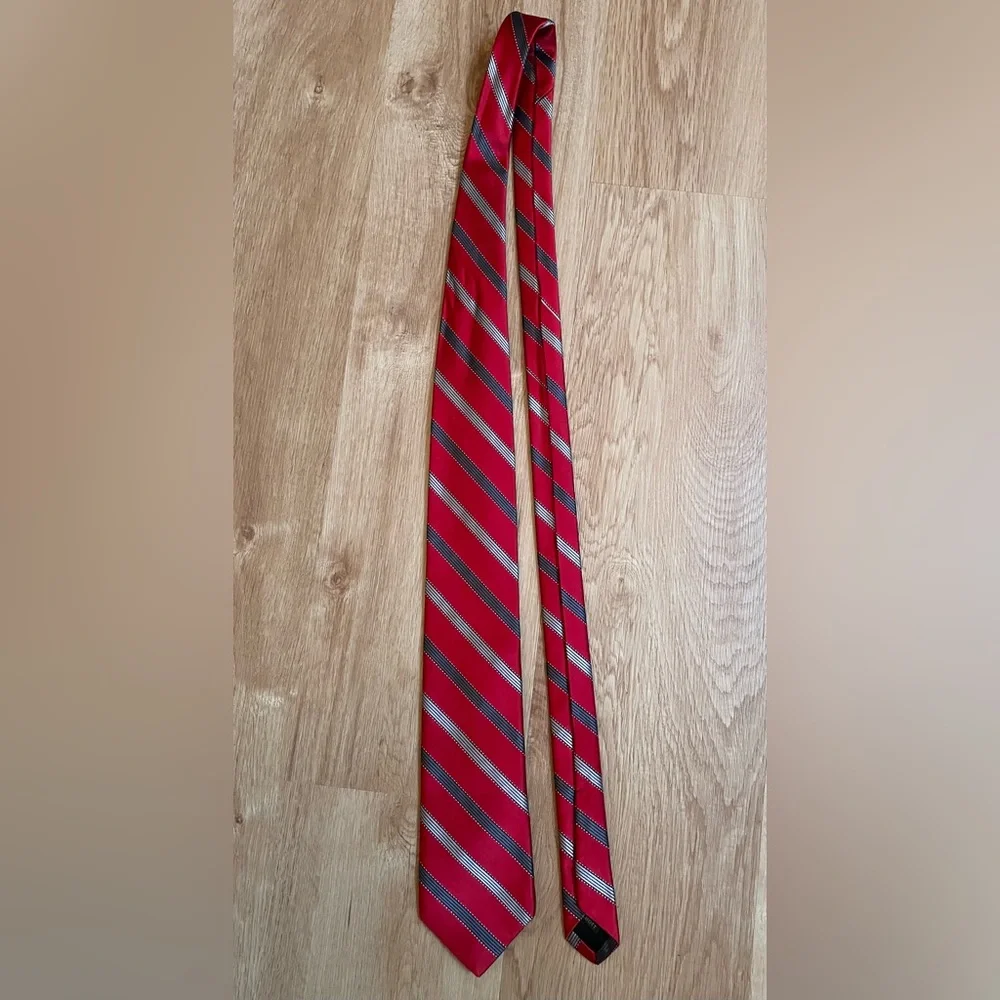 Nordstrom silk tie Robert Talbott Red gray Striped hand sewn retails $175